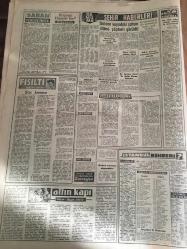 YENİ SABAH GAZETESİ   18 HAZİRAN 1962 YIL :25 SAYI :8355--Bakanlıkların taksimi ihtilafa sebep  oluyor --AP Grubu Yarın 65 Lerin Takririni  Görüşecek --Cavit Oral da istifa etti --14 ler  Parti kurup  iktidarı  almağa çalışacaklar --Kızına göz diken aşığını vurdu ,kocasını kovaladı --Taşlıtarla  :Kıyıdan  su yerine  petrol çıktı --Kaçıncı  Hamlet Bu ? :Siyavuşgil --Judy Garland  :Hayattan Korkmuyorum --Dünya Kupası  Sona Erdi ve Brezilya Şampiyon --Toledo Kafilesi  Dün Ümitsiz  Gitti --Beşiktaş : 1 Feriköy :0--PTT Şekerhilali  2-1 mağlup etti --Gayesiz  maç  :K.Paşa  A.Orduyu 1-0--yendi --Cezayir de  uzlaşma ihtimalleri  belirdi --Topçuoğlu  Ordu Siyasetten Çekilmelidir --