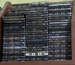 LOT.1 » Eski 100 adet Yerli Yabancı isimsiz dolum çalışır durumda kabsız teyp kasetleri