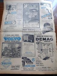Yeni İstanbul Gazetesi - 7 Aralık 1952 - Mürebbiye Yazan Hüseyin Rahmi Gürpınar Yazı Dizisi - Metin Toker Paris'ten Telsizle Bildiriyor Türk Yunan Yakınlaşması - Başkan Eisenhower Amerika'ya Dönüyor - Alman Barış Antlaşması Tasdik Edildi - Suikastçılar Grubu İstanbul'da Bir Merkezden Mi İdare Ediliyor - Son Hadiseler Hakkında Adnan Menderes'in Adana Nutku - İran Sabık Başbakanı Razmara'nın Katili Kaşani'nin Elini Öpüyor - Büyük Kardeşim Atatürk Anlatan Makbule Atadan Yazı Dizisi - Denizlerin Efesi Gazi Umur Paşa Yazan Tevfik İnci - Maç Biletlerinin Satışında Yeni Esaslar Tesbit Edildi - Alman Polisleri Sovyet Üniforması Giymek İstemiyor - Everest Gene Fethedilemedi - Namık Kemal - 1001 Gece Masalları Sihirli Kandil Çeviren Reşad Nuri Darago Yazı Dizisi - Moda - Beşiktaş Etnikos'u 2 0 Yendi - Japonya'nın En Meşhur Karikatüristi Shimizu - Galatasaray - Volvo Traktör - Luxor Radyo - Gripin