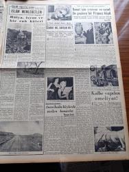 Yeni İstanbul Gazetesi - 17 Nisan 1953 - Amerikan Başkanı Eisenhower Rusya'ya Siyasi İşbirliği Teklif Etti - İngiltere'ye Türk Ticari Boykotu - Cumhurbaşkanı Celal Bayar Hususi Teşebbüsün Destekleneceğini Söyledi - Dumlupınar Kurbanları Kanunen Şehit Sayılıyor - Tevfik İleri Bir Otomobil Kazası Geçirdi- İran'daki Sovyet Elçisinin Gizli Planı - Arjantin'de Dün 667 Tüccar Hapsedildi - Batı Almanya Başbakanı Doktor Adenauer - Mustafa Nermi - Küçük İnsanlar Yazan Faik Baysal Yazı Dizisi - Bakırköy Kız Enstitüsü İçin Yeni Bina - Bahar Ve Çiçek Bayramı - Lanetli Mahalle Yazan Mehmet Davaz Yazı Dizisi - İzmir Radyosu Hakkında Çıkan Dedikodular -  Meşhur Film Yıldızı Ingrid Bergman Çocuk Bekliyor - Binbir Gece Masalları Şekerpare Çeviren Reşad Nuri Darago Yazı Dizisi - Gıyas Akdeniz - Büyük Röportaj Serisi İslam Memleketleri Yazan Fikret Adil Yazı Dizisi - Sarışınlar Kraliçesi Marilyn Monroe - Picasso - Kalbe Yapılan Ameliyat - Arı Bisküvileri - Bendix Çamaşır Makinesi