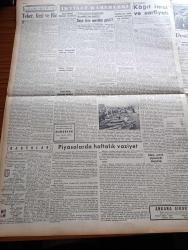 Yeni İstanbul Gazetesi - 2  Mart 1953 - Anayasa Buhranı - Üçüncü Adnan Menderes Kabinesinin Kurulması Mümkün Görülmüyor - Kar Ankara Eskişehir Yolunu Kapattı - Kore'deki Türk Topçu Birliği Birinci Oldu - Mısır'da Bir Komünist Teşkilatı - Yunan Yugoslav Ticari Anlaşması - Sovyet Rusya'nın İsrail Elçilik Erkanı Şehrimizde - Küçük İnsanlar Yazan Faik Baysal Yazı Dizisi - Büyük Kardeşim Atatürk Anlatan Makbule Atadan Yazı Dizisi - Gıyas Akdeniz - Belediyenin Ucuz Lokantası -  Lanetli Mahalle Yazan Mehmet Davaz Yazı Dizisi - Beyoğlu Neve Şalom Sinagogunda Yeni Hahambaşı İçin Merasim - Sırtüstü Yüzme Dünya Rekorunu Dick Thomas Rekor Kırdı - Kore Hakkında Mühim Bir Yazı - Beşiktaş Ankara Garnizon Takımını 5 3 Mağlup Etti - Kerim Ömer Çağlar - İstanbul Belediyesi Şehir Tiyatrosu - Taç Giyme Töreninde Mayo Defilesi - Arı Gibi Çalışan Memleket İsrail - Ayfer Sakarya - Deniz Sabotaj Kralı - Gripin - Hoover Çamaşır Makinesi