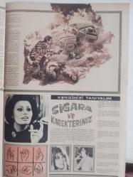 Pazar Ekstra Haftalık Aktüalite Sinema Tiyatro Müzik ve Magazin Dergisi - 16 Şubat 1969 - Hitchcock-Olgunlaşma Enstitüsü Konfeksiyon Atölyesi de Faaliyete Geçti - Çin Falı - Eldivenler Ne İşe Yarar? - Birbiri Üstünde - Şişede Durduğu Gibi Durmaz Ki! - Esrar Raporu - Jacqueline Kocasını Yatak Odasına Almamış - Halk Tipi Kıyafetleri - Ve Gece Elbiseleri - Ümit Dünyası - Tamer Yiğit de Yeni Otomobil Aldı - Selma Güneri 2 Film Teklifi Aldı ve Amerika'ya Gitmekten Vazgeçti - Ajda Pekkan Burun Ameliyatı Olmuyor - Nurlan San Tiyatroda Oynayacak - Çoğu Bitti Azı Kaldı - İskambil Falı Maça - Sigara ve Karekteriniz - Şaka fotoğraf ve haberi - Tam Takım Dergi