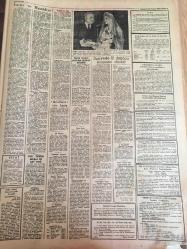 YENİ SABAH GAZETESİ 20 TEMMUZ 1963 YIL :26 SAYI :8746--Fenerbahçe-Abdullah Turhan-Altan Erbulak-Suriye de bastırılan darbeyi  Nasır 'cıların  hazırladığı  ilan edildi --Suriye de 12 ihtilalci  kurşuna  dizildi --İçi para ile  dolu olan  çantayı kaptı --İlyas  Şoris   idama  mahkum  edildi --Dün  bir ara kaldırılan  sokağa çıkma yasağı  sonradan  tekrar  kondu --İlaçtan  zehirlenen  işçiyi pikap ezdi --Kavganın Sebebi ?:Siyavuşgil --Martine Coral  ,Mariyn Monroe 'ya  teklif  edilen  rolde  oynayacak --Sinemalar :Atlas :Dinamik Üçler  ,İnci :Cengiz Hanın  Hazineleri ,Lüks :Berlin Esrarı ,---80 'lik  ihtiyar  oğlu  ile  bir olup  adam  öldürdü --Prenses kaybolunca  okulun ücreti arttı --Satış  bedeli açıklandı : Şenol :90 bin  ,Birol :72 Bin Lira --Fenerbahçe  sezonu  kampla  açacak --Moskova ,Amerika Rusya ya kıyasla  daha şanslı görünüyor --Galatasaray  Göztepeli Kaleci Ali İçin  İzmir e  İdareci  Yollayacak --