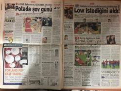 Sabah Gazetesi - 2 Aralik 1998 -  - Şili - Lyon - Juventus - Galatasaray - AP - DSP - ANAP - DYP - Eren - Anayasa Değişikliği - Tarkan - Hülya Avşar - Fenerbahçe - Yavuz Donat - Duman - Ege - Eder - Avrupa Birliği - İtalya - Fatih Terim - Nez - Hagi - Sarı Kart - Emre - Patron - Hasan Sas - Roda - Şampiyonlar Ligi - Fransa - Peru - Taffarel - Athletic Bilbao - Rosenborg - Can Bartu - Buray - Zara - Hakan Şükür - Barcelona - Orman - Real Madrid - Güvenlik Tedbirleri - Cengiz - Selçuk - LP - Yusuf - Almanya - Yilmaz - Barış süreci - Barış Süreci - Belçika - Terörle Mücadele - Jacques Chirac - Yunanistan - Tansu Çiller - CHP - Bülent Ecevit - Adamlar - Mesut Yılmaz - Göksel - DTP - Refaiddin Şahin - Bedük - Recai Kutan - Hüsamettin Cindoruk - AK Parti - Redd - Deniz Baykal - Milletvekili seçimi - Model - Romanya