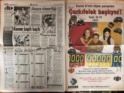 Hürriyet Gazetesi - 4 Ekim 1999 -  - Sinan - Deniz Akkaya - AP - Emre - Şili - İsmail - Zara - İsmail Cem - Yunanistan - CHP - Ege - Kıbrıs - Ertugrul - Model - Galatasaray - Beşiktaş - Almanya - Romanya - Kupa Galipleri Kupası - Lyon - Alpay - LP - Türk Telekom - Harun - Teoman - Hazırlık Maçı - Roda - Augsburg - Mehmet Polat - Real Madrid - Kırmızı Kart - Teknik Direktör - Chelsea - Süper Lig - Eren - Emrah - Rusya - Mahmut - Yasin - Eder - PAK - Eşref Kolçak - Terörle Mücadele - Sosyal Güvenlik - Lens - Tufan Türenç - Orman - Murat Karayalçın - Melih Gökçek - Gökçe - Onur - Çelik - DSP - Lille - Fabri - Bülent Ecevit - Barış süreci - Barış Süreci - Agu - Steffi Graf - Duke Ellington - Emre Kongar - Isla