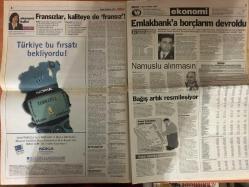 Milliyet Gazetesi - 25 Ekim 1998  - AP - Baha - CHP - Gülben Ergen - Mesut Yılmaz - Tarkan - Orhan Pamuk - MHP - Fenerbahçe - Takım Otobüsü - Beşiktaş - Alpay - LP - Moldova - AKP - PAK - Bayern - Bayern Münih - Galatasaray - Özgül - ATP - Eren - Kupa Galipleri Kupası - Teknik Direktör - Yıldız Futbolcu - Kulüp Doktoru - Cengiz - Ege - Aziz Yıldırım - Aziz - Dida - Sarı Kart - Teknik Heyet - Hollanda - Eder - Avrupa Şampiyonası - Volkan - Çek Cumhuriyeti - MSP - Ertugrul - Roda - Derbi Maçı - Norveç - Ukrayna - Juventus - Athletic Bilbao - Rosenborg - Kanada - Yilmaz - Ersin Taranoğlu - Orman - Belediye başkanı - Sinan - Ozan - ANAP - Doğu Perinçek - DSP - Model - Allan - Güneş Taner - Bülent Ecevit - Deniz Baykal - Zara - Redd - Sağlık sigortası - Sağlık Reformu - Mesut Parlak - Eğitim reformu - Eğitim Reformu - DYP - Tansu Çiller - Duman - Aydın Doğan - Patron - Fikri Sağlar - Onur - Didi - Fabri