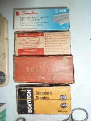 ABBD AMERİKA MALI ZIMBA MAKİNESİ 4 adet SWİNGLİNE ve BOSTITCH MARKA+ABD MALI ZİK ZAK MAKASI VE PENSE TİP DELGEÇ+8 PAKET TEL