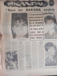 ABC Haftalık Aktüalite Sinema Tiyatro Müzik ve Magazin Gazetesi - 8 Temmuz 1967 - Türkan Şoray, Cüneyt Arkın'la Evleniyor - Falınız ve Siz - Oyun Eğlence Bulmaca - Selda Alkor - Sevda Ferdağ Anlamadığı işe Asla Burnunu Sokmaz - Ben Casey Çizgi Romanı - Aşk Büyüsü - John Sawey - İnönü Torununa Ceza Verdi - Güçlü Toker - Alexandra Hay - İlhan Gençer - Rahmi Duman - İlya Ehrenburg - Deli - Elden Düşme Araba Hikayesi - Seçme Fıkralar - Plavın Yenmesine Başlandı - Zirve İşi Çok Zırvaladı - Müjdat PElerin - Bu Yıl Çıplak Kadınsız Film Yok - Gülgün Erdem - Elizabeth Taylor'un Ayağını Kim Kırdı? - Mehmet Taneri - Vergiden Kaçarken Kara Sevdaya Tutuldu - Çektiği Şutla Kurşun Geçmez Camları Deliyor - Gerhard Müller - Bronz Adam - Kenneth Robeson - İsimsiz Kahramanlar - Gizli Ajan X9 - Beni Bir Bakana Peşkeş Çektiler fotoğraf ve haberi - Tam Takım Gazete