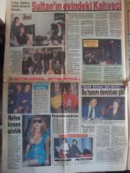 Hafta Sonu Extra Haftalık Aktüalite Sinema Tiyatro Müzik ve Magazin Gazetesi - 22 Mart 1991 - Dansöz Yağmur - Hiddink'i Yine Yakaladık! - Dursun Karadağ - Vah Zavallı - Meral Konrad - Dansöz Yağmur - Türkan Şoray - Sultan'ın Evindeki Kahveci - Ali Poyrazoğlu - Adnan Kahveci - Cenk Koray - Sibel Barış - Meltem Doğanay - Yaşar Göksoy - Muazzez Ersoy - 8 Yıl Sonra Gülen Şans - Leman Sam - Kayahan - Örsan Öymen - Oğuz Tunç - Yasemin Gedik - Nicci Foley - Zeynep Tunuslu - Podyumlar Çıldırdı fotoğraf ve haberi - Tam Takım Gazete