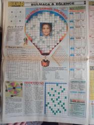 Bulvar Gazetesi -  22 Ağustos 1998 - Mine Dinç - Bizim Clintonlar Ferda'nın Peşinde - Franz Himmler - Eva Himmler - Kamil Dede Boğa Kesildi - Marie Doburah - Başak Boztepe Erkeklere Kalbini Kapattı - Ayşegül Aldinç - Cenk Eren Vokalistine Yüzmeyi Öğretti - Liseli Aşıklar - Ölüm Doktoru İş Başında - Serhat Bıyık - Nasıl Kıydın Bu Yavruya - Değişen Mevsimler Kadını Fena Azdırır - Şaban Mergül - Başınız Dik Olsun - Ront Köşesi - Erkek Rakı Gibidir Şişedeki Gibi Durmaz - Ben İşimi Bilirim - Laura - Ateşli Anılar - Kürek Cezası Hiç İşime Gelmemişti - Bulmaca & Eğlence - Mine Dinç, Çizgi Ötesine Koşuyor - Trafik Canavarı Araba Sattırdı - - Anreoditt Pausan - Türkan Şoray - Özlem Savaş - Sibel Özcan - Parayı Ver Düdüğü Çal fotoğraf ve haberi - Tam Takım Gazete