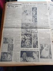 Yeni İstanbul Gazetesi - 23 Ağustos 1955 - Mustafa Nermi - Cezayirde Dokuz Köy Dinamitle Uçuruldu - Başvekil Adnan Menderes - Amerika'da Türk Tepsisi - Celal Bayar Dost İran'ı Ziyaret Etti - Ticaret Vekili Sıtkı Yırcalı - Yüksek Askeri Şura - Dünya Akıl Kongresi Açıldı - Balıkpazarı Esnafı Adliyeye Müracaat Ediyor -  Bahar Bayramına Giriş Serbest Bırakıldı - İzmir Fuarı - Yeni Alman Ordusunun Kuruluş Hazırlıkları - Pamukbank Açıldı - Ankara İstanbul İzmir Radyosu - Amerika'da Bisiklet Fiyatları Yükseldi - Cevdet Türkay - Günün Tarihi Sakarya Meydan Muharebesi - Marmara Adasında Bir Kaç Gün - Bağcılar Bayramı - Yaşar Doğu Bir Gecede İki Güreş Birden Yapacak - Fenerbahçe Hacettepe Yine Karşılaşıyorlar - Fuar Kupası Basketbol Turnuvası - Güneşspor'un Kongresi - Gripin - Film Yıldızı Nevin Aypar Puro Tuvalet Sabunları Kullanıyorum Diyor