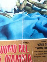 Annemin Yatağında Bir Erkek Var!, ORİJİNAL İTALYANCA SİNEMA BEZ AFİŞİ - C'E UN UOMO NEL LETTO DI MAMMA - With Six You Get Eggroll, 1968, FİLM BEZ AFİŞİ / POSTERİ - BÜYÜK BOY - ORİJİNAL - 67 X 45 cm EBADINDA - Howard Morris, Doris Day, Brian Keith, Pat Carroll, Barbara Hershey, George Carlin, Alice Ghostley, John Findlater, Elaine Devry, Herb Voland, Jamie Farr