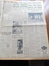 Yeni İstanbul Gazetesi - 2 Eylül 1955 -  İngiliz Basınına Göre Kıbrıs Terkedilmelidir -Mustafa Nermi - Fatin Rüştü Zorlu Kıbrıs'ta Herhangi Bir Değişiklik Lozan'ın Revizyonunu İstemektedir - Başvekil Adnan Menderes Kıbrıs Konusunda Yunanlılar Lehinde Neticeye Asla Tahammül Edemeyiz - Trikopis'i Esir Alan Türk Kahramanı Eyüp Özkan'a Madalya Verildi - Vali Fahrettin Kerim Gökay Prag'a Gitmiyor - Meşhur Sinema Yıldızı Paul Muni'nin Bir Gözü Kör Oldu - Bütün Yurtta Modern Cezaevleri Yapılacak - Ankara İstanbul İzmir Radyosu Programı - Mehtap Şarkısı Cinayetleri Yazan Francis Didelot Yazı Dizisi - Askeri Mekteplerimiz Ve Kulelinin Tarihçesi - Çocuk Sayfası - Lefter Küçükandonyadis Fenerbahçe Hadisesi Gitgide Büyüyor - Askeri Balkan Oyunları Cumartesi Günü Başlıyor - Galatasaray Karagümrük İle Karşılaşıyor - Kızlar Türkiye Basketbol Birinciliği - Çapamarka - Puro Tuvalet Sabunları - Gripin