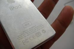 İPOD 4GB A1137  1NESİL MP3 ÇALAR ORJINAL CALISIYOR DETAYLAR ACIKLAMADA (TEKNIK MAVI KUTU