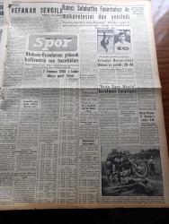 Yeni İstanbul Gazetesi - 7 Temmuz 1955 - Mustafa Nermi - Londra Konferansı Temmuz Sonuna Doğru Toplanacak - Amerikan Başkanı Eisenhower Kruşcef'e Cevap Verdi - Çolakof'un Bazı Ajanları Sınırı Geçerken Yakalandı - Vietnam Cenevre Hükümleriyle Bağlı Olduğunu Kabul Etmiyor - Yabancı Sermaye İle İlaç Fabrikası - Gülhane Parkında Seçilen Ses Kral Ve Kraliçesi İzmir Fuarına Davet Edildi - Emin Kalafat'ın Ankara Radyosundaki Konuşması - Ankara İstanbul İzmir Radyosu Programı - Memleket Ve Dünya Borsa Ve Piyasaları - Tövbe Eylerdi Şaraba Şüphesiz Şairi Görseydi Bekri Mustafa - Rus Çarı 2. Petro'nun 3. Sultan Ahmed'e Mektubu - Pompei Harabelerinde Yapılan Son Kazılar - Fenerbahçe Kalecisi Selahattin Ünlü Mukavelesini Yeniledi - İstanbul Üniversitesi Ankara'ya Yenildi - 1 Temmuz 1955'e Kadar Dünya Şeref Listesi - Fenerbahçe İkinci Reisi Osman Kavrakoğlu - Çapamarka - Gripin - Elektroimpex Otomatik Ve Manyetolu Telefon