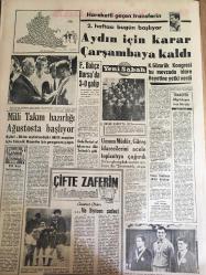 YENİ SABAH GAZETESİ  8 TEMMUZ 1963 YIL :26 SAYI :8734----İç Turizmi  teşvik  için tatil  köyleri kurulacak --Amerika dan  Şair Nigar Hanımın Evine  --Kalifornia 'lı  Linda ,şimdi İstanbul da yazın tadını çıkarıyor --Kruşçef  ,Cinlerle müzakereden kaçtı ---Sandal Sefası  Ölümle Bitti --Dinçer Birbirimizi Sevmeliyiz Diyor --Kültür Malzemesi :Siyavuşgil --Scotland Yard , Profuma olayının başka bir  cephesini  araştırıyor --İzmir de bir kız sevgilisini  silah  tehdidi ile  kaçırdı----İstanbul Radyosunun  Kıymetli Sanatçısı : Süheyla Gürses --Aydın için karar çarşambaya kaldı --Mili Takım Hazırlığı Ağustos ta Başlıyor ----Umum Müdür Güreş İdarecilerini  acele toplantıya çağırdı --Fenerbahçe Bursa da  3-0 galip --