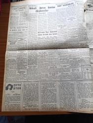 Yeni İstanbul Gazetesi - 28 Ağustos 1956 - Refik Halid Karay - Atina Büyükelçiliğimiz Kordon Altına Alındı - İskenderun'da Petrol Sondajlarına Aralık'ta Başlanacak - Atina'nın İstiklal Ticareti - Süveyş'den Sonra Mısır Şimdi De Kuveyt Petrollerine Sarkıyor - Çifte Oyun Yazan Colette Yazı Dizisi - Sanat Kronikleri - Belediyenin Sipariş Ettiği 100 Otobüs Geliyor - Harp Akademileri - Meşhur Sinema Yıldızı Marilyn Monroe İle Evli Olan Tiyatro Yazarı Arthur Miller Amerika'ya Döndü - Mısır'ın Propaganda Faaliyetini Bir Nazi Mütehassısı İdare Ediyormuş - Silah Sergisi Açılacak - Hollanda'nın Müstakbel Kraliçesi Prenses Beatrix - Üzüm Piyasası - Askeri Terfi Listesi - Macera Peşinde Çeviren İhsan Aysu Yazı Dizisi - Denizli'de Tatlı Patates Ziraatı - Opon Ağrı Kesici -  Güney Anadolu Bölgesinde Büyük Su İşleri Çalışmaları - Türkiye Atletizm Birinciliği Cumartesi Ve Pazar Yapılıyor - Melbourne Olimpiyatlarına Gidecek Alman Sporcuları Atatürk Kupası Boks Maçları