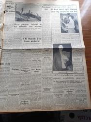 Yeni İstanbul Gazetesi - 28 Ağustos 1956 - Refik Halid Karay - Atina Büyükelçiliğimiz Kordon Altına Alındı - İskenderun'da Petrol Sondajlarına Aralık'ta Başlanacak - Atina'nın İstiklal Ticareti - Süveyş'den Sonra Mısır Şimdi De Kuveyt Petrollerine Sarkıyor - Çifte Oyun Yazan Colette Yazı Dizisi - Sanat Kronikleri - Belediyenin Sipariş Ettiği 100 Otobüs Geliyor - Harp Akademileri - Meşhur Sinema Yıldızı Marilyn Monroe İle Evli Olan Tiyatro Yazarı Arthur Miller Amerika'ya Döndü - Mısır'ın Propaganda Faaliyetini Bir Nazi Mütehassısı İdare Ediyormuş - Silah Sergisi Açılacak - Hollanda'nın Müstakbel Kraliçesi Prenses Beatrix - Üzüm Piyasası - Askeri Terfi Listesi - Macera Peşinde Çeviren İhsan Aysu Yazı Dizisi - Denizli'de Tatlı Patates Ziraatı - Opon Ağrı Kesici -  Güney Anadolu Bölgesinde Büyük Su İşleri Çalışmaları - Türkiye Atletizm Birinciliği Cumartesi Ve Pazar Yapılıyor - Melbourne Olimpiyatlarına Gidecek Alman Sporcuları Atatürk Kupası Boks Maçları