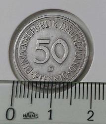 1980-D BATI ALMANYA DEUTSCHE 50 PFENNİG ORİJİNAL MADENİ PARASI NORMAL HARFLİSİ ÇİLALTI-ÇİL 2ZBB1A ÇOK NADİR