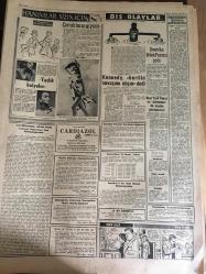 YENİ SABAH GAZETESİ 5 TEMMUZ  1962 YIL :25 SAYI :7372--Cemal Tural Konuşsunlar dedi --Ticaret Bakanı Mahsul çok  bereketli  dedi --Dış ticaret  rejimi açıklandı --AP VE MP programına  kırmızı oy verecek --Hükümet programı senato da  görüşüldü --Bin Bella  ile  Bin  Hedda  'nın  çekişmesi  kritik  safhada --Düğün davetiyesi ile  gümrükten geçtiler --PTT bir karakolun  telefonunu  kesti ----Çemişgezek li  memurlar  4 aydır  maaş alamıyor ---Gökay 'a  tebrikname  :Siyavuşgil --Bütün  çöpçüler  kurs  görecekler ---Kennedy  Gerilla  Savaşına  Alışın Dedi ---Ombudsman ---Sabri Kiraz Hacettepe de kaldı --Apak yeni aza arıyor --Tuncay  Fenerbahçe de Coşkun Beşiktaş da --Galatasaray  Tarık için  K.Gümrükle  anlaştı ---Brezilyalı futbolcular mebus  oluyor --