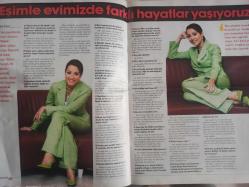 Kumsal Haftalık Aktüalite Sinema Tiyatro Müzik ve Magazin Dergisi - 27 Eylül - 3 Ekim 2008 - Aysu Baçeoğlu - Dilek Pınar - Şengül Balıksırtı - Erhan Kanioğlu - Tuğba Özerk - Merve Yurttapan - İsmail Hacıoğlu - Eda Taşpınar - Fatoş Seğmen - Mehmet Çelik - Meltem Cumbul - Pınar Altuğ - Yağmur Atacan - Tuğba Özay - Sude Bilge Demir - Özcan Deniz - Fahriye Evcen - Seren Serengil - Deniz Akkaya - Jennifer Lopez - Okan Yalabık - Simge Tertemiz - Kıvanç Tatlıtuğ - Azra Akın - Cansel Elçin - Bergüzar Korel - Tan Sağtürk - Hilal Cebeci - Burcu KAra - Yavuz Bingöl - Asu Emre - Didem Erol - Seda Sayan - Onur Şan - Seda Yalçın - Tunç Nazikoğlu - İpek Tanrıyar - Yeşim Salkım - Hanife Çakmak - Mehmet ÇAlışkan - Cansu Dere - Kıvanç Tatlıtuğ - Tarkan - Sezen Aksu - Emel Sayın - Yıldırım Gürses - Feryal Gülman - Zeynep Fadıllıoğlu - Aylin Tahincioğlu - Tuğba Erbil - Oya Eczacıbaşı - Heves Ekinci - Tolga Çevik fotoğraf ve haberi - Tam Takım Dergi