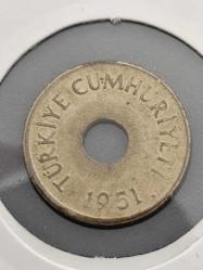 1 KURUŞ 1951.  NOKTALI BASKI  NADİR BULUNUR