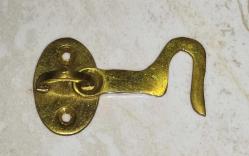 14907-ESKİLERDEN PİRİNÇ AHŞAP DOLAP KAPAĞI KİLİTLEME ÇENGELİ