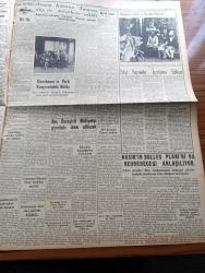 Yeni İstanbul Gazetesi - 25 Ağustos 1956 - Refik Halid Karay - Adıyaman Ve İskenderun 60 Kişi Sellere Kapılarak Öldü - NATO Konseyi Kıbrıs Mevzuunu Görüşecek - İsmet İnönü'nün Dilekçesi Dün İade Edildi - İngiltere ve Fransa Askeri Hazırlıkları Hızlandırdılar - Çifte Oyun Yazan Colette Yazı Dizisi - Şarkıcı Zeki Müren'e Usulsüz Verilen Vesika - Hilton'da Hırsızlık - Beş Cezayirli Milliyetçi Giyotinle İdam Edilecek - Vahşi Hayvanlar Hipnotize Ediliyor - Ali Nuri Okday - EOKA - İstanbul Üniversitesi - Yugoslavya'da Rus Otomobilleri - Macera Peşinde Çeviren İhsan Aysu Yazı Dizisi - Ankara İstanbul Radyosu Programı - Tan Sineması - Alkazar Sineması - İstanbul Enternasyonal Tenis Turnuvası - Forbes Vermaak Çifti Patty Fancutt Çiftini Mağlup Ettiler - İzmir Enternasyonal Fuarı - Prenses Margaret - 19 Mayıs Stadyumundaki İnşaat 29 Ekim'de İkmal Edilmiş Olacak