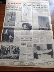 Yeni İstanbul Gazetesi - 25 Ağustos 1956 - Refik Halid Karay - Adıyaman Ve İskenderun 60 Kişi Sellere Kapılarak Öldü - NATO Konseyi Kıbrıs Mevzuunu Görüşecek - İsmet İnönü'nün Dilekçesi Dün İade Edildi - İngiltere ve Fransa Askeri Hazırlıkları Hızlandırdılar - Çifte Oyun Yazan Colette Yazı Dizisi - Şarkıcı Zeki Müren'e Usulsüz Verilen Vesika - Hilton'da Hırsızlık - Beş Cezayirli Milliyetçi Giyotinle İdam Edilecek - Vahşi Hayvanlar Hipnotize Ediliyor - Ali Nuri Okday - EOKA - İstanbul Üniversitesi - Yugoslavya'da Rus Otomobilleri - Macera Peşinde Çeviren İhsan Aysu Yazı Dizisi - Ankara İstanbul Radyosu Programı - Tan Sineması - Alkazar Sineması - İstanbul Enternasyonal Tenis Turnuvası - Forbes Vermaak Çifti Patty Fancutt Çiftini Mağlup Ettiler - İzmir Enternasyonal Fuarı - Prenses Margaret - 19 Mayıs Stadyumundaki İnşaat 29 Ekim'de İkmal Edilmiş Olacak