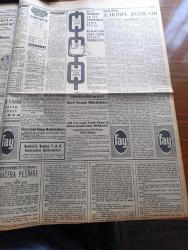 Yeni İstanbul Gazetesi - 22 Ağustos 1956 - Piyasada Mevcut Tutukluk Giderilecek - Diyarbakır Mebusu Mustafa Ekinci 1937'de Öldürülen 103 Vatandaş İçin Yeniden Müracaatta Bulundu - İsmet İnönü Ankara'ya Dönerken Cemil Bengü'ye Cevap Verdi - Celal Bayar - Kıbrıs İçin Atina'nın Yeni Ve Planlı Taarruzu - Gülhane'de 300 Çocuk Sünnet Oldu - Komünizmin Yaşayamıyacağı Memleket Türkiye'dir - Amerika'da Cumhuriyetçi Parti'nin Kongre Çalışmaları - Evlilik Mi Bekarlık Mı Yazan Necla Seyhun Yazı Dizisi - İzmir'de Otomobil Fiyatları Düşüyor - Ankara İstanbul Radyosu Programı -  Küçük Hikaye Fakirin İntikamı Çeviren Nezihe Türkkan - Macera Peşinde Çeviren İhsan Aysu Yazı Dizisi - Galatasaray Sofya Dinamo Maçı - Kont Ernest Borgnine Sophia Loren İle Bir Film Çeviriyor - Enternasyonal Tenis Turnuvasına Dün Bütün Gün Devam Edildi
