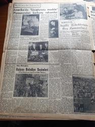 Yeni İstanbul Gazetesi - 29 Nisan 1956 - Refik Halid Karay - Muhalefet Partilerinin İşbirliği Mevzuunda Görüş Ayrılıkları - Christian Dior Ve Yaz Modası - Bir Ton Bakla Denize Atıldı - 6 7 Eylül Hadiselerinde Vali Fahrettin Kerim Gökay Suçsuz Görüldü - Brezilya Milli Takımı İstanbul'a Geldi - Kasım Gülek'in İktidara Hücumları - Fuat Köprülü Paris'e Gidiyor - Kurtuluş Savaşı'nın Deniz Destanları Karadeniz'in Yalı Uşakları Yazan Tevfik İnci Yazı Dizisi - Türk Eczacıları Beyrut'ta Bir Sergi Açmağa Karar Verdi - Dionysos Mu Apollon Mu - Daktilografi Şampiyonası İstanbul Elemeleri Dün Yapıldı - Bulganin Ve Kruşçev'in Anthony Eden'e Mesajları - Kadınlar Birliğinin Dünkü Büyük Kongresi - Amerika'da Uyuşturucu Madde Piyasasından Korkunç Rakamlar - Milli Namzetler Dün İstanbulspor'u  2 0 Yendiler - Ankara İstanbul Radyosu Programı - Ankara'da Bir İthalatçı Firmaya Yapılan Baskın - Remington Rand - Halk Arasında Dolaşan Azılı Katil