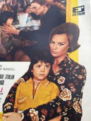 Sezercik Aslan Parçası, ORİJİNAL YEŞİLÇAM SİNEMA BEZ AFİŞİ, 1972, FİLM BEZ AFİŞİ / POSTERİ - BÜYÜK BOY - ORİJİNAL - 69 X 49 cm EBADINDA - Original Turkish Big Size Movie Poster - Memduh Ün, Safa Önal, Hülya Koçyiğit, Necdet Yakın, 	Memduh Ün, Ekrem Dümer, Nubar Terziyan, Atıf Kaptan, Lale Belkıs, Kayhan Yıldızoğlu, Necip Tekçe, Renan Fosforoğlu, Ediz Hun, Nihat Ziyalan, Nevzat Okçugil, Sezer İnanoğlu,