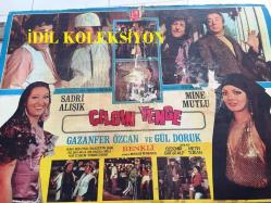 YEŞİLÇAM ORİJİNAL BEZ SİNEMA, Film AFİŞİ - Çılgın Yenge, 1971, BEZ FİLM AFİŞİ / POSTERİ - BÜYÜK BOY - ORİJİNAL - 68 X 48 cm EBADINDA - Original Turkish Big Size Movie Poster - Sırrı Gültekin, Sadık Şendil, Sadri Alışık, 	Gafur Uzuner, Suna Pekuysal, Gazanfer Özcan, Mine Mutlu, Ali Şen, Tuluğ Çizgen, Sadri Alışık, Sadettin Erbil, Ali Uyandıran, Semra Yıldız, Faik Coşkun, Ayla Arslancan, Gül Doruk, Tombiş Önder, Özdemir Baturalp, Metin Turan, Manasi Fillmeridis