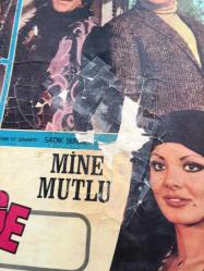YEŞİLÇAM ORİJİNAL BEZ SİNEMA, Film AFİŞİ - Çılgın Yenge, 1971, BEZ FİLM AFİŞİ / POSTERİ - BÜYÜK BOY - ORİJİNAL - 68 X 48 cm EBADINDA - Original Turkish Big Size Movie Poster - Sırrı Gültekin, Sadık Şendil, Sadri Alışık, 	Gafur Uzuner, Suna Pekuysal, Gazanfer Özcan, Mine Mutlu, Ali Şen, Tuluğ Çizgen, Sadri Alışık, Sadettin Erbil, Ali Uyandıran, Semra Yıldız, Faik Coşkun, Ayla Arslancan, Gül Doruk, Tombiş Önder, Özdemir Baturalp, Metin Turan, Manasi Fillmeridis
