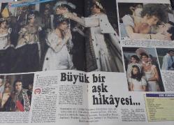 TV DE 7 GUN-GONG-TV DERGI-4 TEMMUZ-1988-SAYI:27-FİYATI 700 TL-KAPAK-FOTOĞRAF-TV-YAYIN-AKIŞ-ROPÖRTAJ-İBRAHİM TATLISES-İBO SHOW-PERDE ARKASI-32.GÜN-ZAFER CİLASUN-MEHMET AKARCA-NİŞAN-BEDRETTİN DALAN-ÇELİK GÜRSOY-FATİH ORBAY-REST-SAVAŞ KIRATLI-BİR YAZ GECESİ-UĞUR BÖCEKLERİ-SORA SORA-YEŞİM KOPAN SEYİTOĞLU-DEFNE YALNIZ-FÜSUN ÖNAL-MEHMET ALİ ERBİL-AYTEN GÖKÇER-HÜLYA ERÇEL-ÇETİN TEKİNDOR-ÜÇ İSTANBUL-AYDA AKSEL-SARP ORALOĞLU-TUNVA YÖNDER-ERCAN YAZGAN-NERİMAN KÖKSAL-FÜSUN DEMİRER-SAVAŞ DİNÇEL-FERİDE KARACA-YILDIZ KENTER-ŞÜKRAN GÜNGÖR-NAPEOLON JOSEPHİNE-FRANK GALLACHER-MARY LARKIN-ZENGİN MUTFAĞI-ŞENER ŞEN-OSMAN GÖLGEN-DEĞİRMEN-ZİRVEDEKİ HAYAT-TARIK TARCAN-TUGAY TÖKSÖZ-MİSS GLOBE-PANAYIR 88