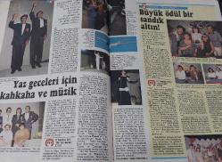 TV DE 7 GUN-GONG-TV DERGI-4 TEMMUZ-1988-SAYI:27-FİYATI 700 TL-KAPAK-FOTOĞRAF-TV-YAYIN-AKIŞ-ROPÖRTAJ-İBRAHİM TATLISES-İBO SHOW-PERDE ARKASI-32.GÜN-ZAFER CİLASUN-MEHMET AKARCA-NİŞAN-BEDRETTİN DALAN-ÇELİK GÜRSOY-FATİH ORBAY-REST-SAVAŞ KIRATLI-BİR YAZ GECESİ-UĞUR BÖCEKLERİ-SORA SORA-YEŞİM KOPAN SEYİTOĞLU-DEFNE YALNIZ-FÜSUN ÖNAL-MEHMET ALİ ERBİL-AYTEN GÖKÇER-HÜLYA ERÇEL-ÇETİN TEKİNDOR-ÜÇ İSTANBUL-AYDA AKSEL-SARP ORALOĞLU-TUNVA YÖNDER-ERCAN YAZGAN-NERİMAN KÖKSAL-FÜSUN DEMİRER-SAVAŞ DİNÇEL-FERİDE KARACA-YILDIZ KENTER-ŞÜKRAN GÜNGÖR-NAPEOLON JOSEPHİNE-FRANK GALLACHER-MARY LARKIN-ZENGİN MUTFAĞI-ŞENER ŞEN-OSMAN GÖLGEN-DEĞİRMEN-ZİRVEDEKİ HAYAT-TARIK TARCAN-TUGAY TÖKSÖZ-MİSS GLOBE-PANAYIR 88
