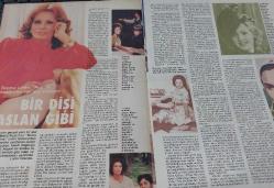 TV DE 7 GUN-GONG-TV DERGI-27 ŞUBAT-1989-SAYI:9-FİYATI 1000 TL-KAPAK-FOTOĞRAF-TV-YAYIN-AKIŞ-ROPÖRTAJ-POLİTİK-BAŞARI-DEMOKRASİ-İSMET İNÖNÜ-TURGUT ÖZAL-NAİM SÜLEYMANOĞLU-SEMRA ÖZAL-SÜLEYMAN DMİREL-KİRLİ SARI-MERİH AKALIN-SELÇUK ÖZER-AYDEMİR AKBAŞ-MELTEM SACI-EMİN AND-RUHİ'NİN BARI-SOPHIA LOREN-ANA-DİŞİ ASLAN-TÜRKAN ŞORAU-KÖYDE BİR KIZ SEVDİM-BEYAZSARAY-DOĞU-UĞUR DĞNDAR-VAN-WOODY ALLEN-WARREN BEATTY-DUSTIN HOFFMAN-ADJANI-SEKS-ERTEM GÖREÇ-VEDAT TÜRKALİ-TONY CURTIS-HALİL ERGÜN-ZUHAL OLCAY-BİR GÜNAH GİBİ-JENNIFER BEALS