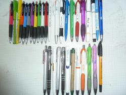 ÇEŞİTLİ FİRMA ŞİRKET PROMOSYON REKLAM TANITIM KALEMİ TÜKENMEZ KALEM KOLEKSİYONU 110 ADET