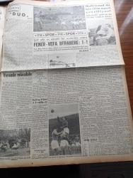 Yeni İstanbul Gazetesi - 16 Şubat 1953 -  Ahmet Emin Yalman'a Yapılan Suikast -Mustafa Nermi - Atom Casusları Lehine Nümayiş - Ankara Büyük Çapta Siyasi Faaliyetlere Sahne Oluyor - Demokrat Parti Hükümetinin İlk Maliye Bakanı Halil Ayan Vefat Etti - Büyük Millet Meclisi'nde Bütçe Müzakerelerine Bugün Başlanıyor - Barem Kanunu Tasarısı - Fenerbahçe Vefa İle Berabere - Büyük Kardeşim Atatürk Anlatan Makbule Atadan Yazı Dizisi - Küçük İnsanlar Yazan Faik Baysal Yazı Dizisi - NATO Sulh Kervanı Perşembe Günü Açılıyor -  Coğrafya Haftası Bugün Başlıyor - Hikaye Postahane Yazan Behice Yücedağ - Viyana Radyosu Programı - İstanbul Belediye Şehir Tiyatroları Programı - Lanetli Mahalle Yazan Mehmet Davaz Yazı Dizisi - Bölge Kır Koşusu Yapılıyor - Bursa Askerî Lisesi'nin Yıldönümü Kutlandı - Yahudi Aleyhtarı Kampanyaya Karşı Harekete Geçmek Lazım - Duo İsimli Hikaye Tiyatro Oyunu Oldu - Beşiktaş Beyoğluspor'u Mağlup Etti - Hollywood'da Bir Film Nasıl Çevriliyor - Çapamarka