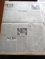 Yeni İstanbul Gazetesi - 18 Şubat 1953 - Mustafa Nermi - NATO'ya Girişimizin Yıldönümü - Milliyetçiler Bir Adaya Baskın Yaptı - Amerikan Başkanı Eisenhower'in İlk Basın Toplantısı - 1953 Bütçesinin Tümü Üzerinde Müzakereler - Türk Yugoslav Ve Yunan Askeri Görüşmeleri Başladı - Cumhurbaşkanı Celal Bayar Halk Partisi İl Merkezine Gitti - Büyük Kardeşim Atatürk Anlatan Makbule Atadan Yazı Dizisi - Küçük İnsanlar Yazan Faik Baysal - Bozuk Ekmek Çıkaran Fırınlar - Doktor Kerim Ömer Çağlar - 1001 Gece Masalları Perizad Çeviren Reşad Nuri Darago Yazı Dizisi - Yeni Siyasetin Parolaları - Lanetli Mahalle Yazan Mehmet Davaz Yazı Dizisi - Kore Cephesinde İki Türk Erinin Macerası - Raman Petrol Gemisinin Macerası - Silvana Pampanini Hafif Rolleri Bırakıp Dramlarda Oynamaya Başlıyor - Kore'den Tablolar Yazan Ayfer Sakarya - Siemens Radyoları - Prestige Düdüklü Tencereleri - Ziraat Bankası - Türk Ticaret Bankası - Turgutlu'da Acayip Doğum Vakaları