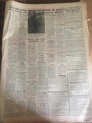YENİ SABAH GAZETESİ 14 EYLÜL 1963 YIL :26 SAYI :8801---Bedelsiz  ithalat muamelatı  merkez bankasına verildi --M.P Mahalli  Seçime Girecek ---İki  kardeş 48 yıl sonra hamamda buluştular ---Kabine 964 programını  müzakereye  başladı ---Bir köy imamı 10 yıl önce karısını kaçıran şahsı  camide vurup öldürdü --Trafik Muayenesi : Siyavuşgil -- Brezilya da ki  isyana enflasyon sebep oldu ---Erkek kılığındaki  Alman  Kız Turist Genelevde Tutuldu---Sinema :Öldüren Dakikalar --7 Kocalı Hürmüz ,Çılgın Süvari ---Makarios aradığı  desteği Komünistlerden  buldu --Kadını Ölü Gösterip  Mirasını Bölüştüler --Amatör Napoli 'ye  Pazartesi Gidiyor --Teknik  Komite Milli Takımının  Polonya ve Almanya Kadrosunu ilan Etti --Fenerbahçe -PTT ,Beşiktaş K.Paşa ile Oynuyor ---Yenal Avrupa ya Türkiye de futbol olduğunu gösterdik  dedi --Petrol Takımı Rumanya 'ya  döndü---