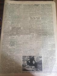 YENİ SABAH GAZETESİ 12 TEMMUZ 1960 YIL :23 SAYI :7662--Türk Ceza Kanunu Tadil Edildi ---Bayar ailesinin 4 ilde 19 gayrımenkulü var ---İnkılap Hükümetinin Programı Açıklandı --Ruslar bir Amerikan  uçağını  daha  düşürdü ---Yeni Dış Ticaret  Rejimi  İlan Edildi --9. Türk Dil Kurultayı Toplandı --Adliye Vekili  Kısmı Af Üzerinde  Çalışılıyor  Dedi --Birazcık sabır : Siyavuşgil ---Hürriyet istikrazı  hakkındaki  geçici  kanun dün yayınlandı --Galatasaray  ikinci  maçını da Bakü da  3-1 kaybetti --Samim ve Cenap Amatör Milli Takımdan Çıkarıldı --Galatasaray 'lı  İsmail  Fenerbahçeli  olmak istiyor --Güreş Kampındaki Kadro Yarıya İndirildi --Atletizm ve  El Topu ile  Uğraşan  Kulüplere Spor  Totodan Hisse Verilecek ----