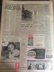 YENİ SABAH GAZETESİ 11 TEMMUZ 1960 YIL :23 SAYI :7661---Kıbrıs 'ın  İstiklal Günü Açıklandı --İnönü Gürsel'le  Aramızda Münakaşa Yok Dedi --Devlet Su İşleri ,Çok Kimseyi  Zengin  Etmiş ---İzmir de İnkılap Mitingi ----Ali İpar Mevkuf --Belçika  Kongosunda Büyük Çarpışmalar --Kore de  477 Türk  Askeri Şehit Olmuş --Et Fiyatları İle İlgili Bir Komisyon  Kuruldu --Karıştırmayalım :Siyavuşgil --Sinemalar :Alkazar :Cezayir Kahramanları ,Atlas :Cesur Adam ,Çınar :Dişi Yılan ,Emek :İdam Sehpası --Milli Birlik Hükümetinin  İki Büyük  Tarihi Vazifesi  :Ord .Prof.Dr .Ali Fuat Başgil -- 36 Öğretmen Etten Zehirlendi --Tony Armstrong 'un  eski sevgilisi Jackie  Chan Gazetecilere Dedi Ki :Margaret 'i mesut eden  erkek tahakümüdür ----Kutik Rapid  yenilmeyecek bir takım değildir  diyor --Can ,Fenerbahçe  İdare Heyetine  Çağrıldı --Güreş antrenörlerinin  salahiyetleri  kısıldı --Beşiktaş Atletizmde  İstanbul Şampiyonu  ---Kürek yarışlarını yine  Anadoluhisarı kazandı --