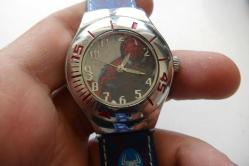 SPİDERMAN SM-2439A SAAT     KOL SAATİ  DETAYLAR RESIMLERDE  (SAAT KUTUSU YUKARI RAF