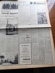 Yeni İstanbul Gazetesi - 26 Haziran 1953 - Komünist Peyklerinde İşçiler Ayaklanıyor - Londra Landru'sü Asılacak - Aksaray Yangınında İtfaiye Su Bulamadı - İsmet İnönü CHP'nin Merkez Teşkilatını Tenkid Etti - Meriç Nehri Müzakereleri - İstanbul'un En Pahalı Semti Kadıköy Ve Sarıyer'dir - Üniversite Ve Teknik Üniversitede Rektör Seçimi Dün Yapıldı - İstanbul Üniversitesi Yeni Rektörü Profesör Fahir Yeniçay - Teknik Üniversitesi Yeni Rektörü Ordinaryüs Profesör Ahmet Özerbey - İzmir Radyosunun Açtığı İmtihan Sona Erdi - Kayışdağı Suyu Verimi Arttırıldı - Bir Yanlışlıkla Açığa Vurulan Gizli Silahlar - Sovyet Peyklerinde İsyanlar Genişliyor - Kira Bedelleri Gittikçe Düşüyor Mu - Kore'de Harp Şairlerinin Kaçırılmasında Mesuliyet - Rejisör Meinecke'nin Avusturya'da Anlattıkları - Gökbayrak Yazan Leon Cahun Yazı Dizisi - Akdeniz'in İncisi Palermo - Televizyon Neşriyatı Nasıl Yapılır - İslam Memleketleri Yazan Fikret Adil Yazı Dizisi - Futbol ve Propaganda - Burhan Sargın - Fikret Kırcan
