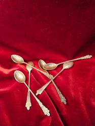 ÇAY KAŞIKLARI OLDUKÇA YAŞLI ESKİNİN TEMİZ KALMIŞ ÇAY KAŞIKLARI