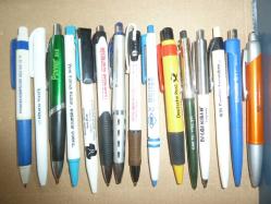 ÇEŞİTLİ FİRMA ŞİRKET PROMOSYON REKLAM TANITIM KALEMİ TÜKENMEZ KALEM KOLEKSİYONU 110 ADET