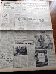 Yeni İstanbul Gazetesi - 31 Mayıs 1953 - General Necip'in Yeni İstanbul'a Beyanatı - Kore Tugayımız 3000 Kızılı Yok Etti - Adnan Menderes ve Fuat Köprülü Dün Londra'ya Gitti - İstanbul Belediye Tarafından Gülhane Parkında Hazırlanan Çiçek Bayramı - İngiltere Dışişleri Bakanı Eden Üçüncü Kez Ameliyat Olacak - Sadi Irmak - Cicim Yazan Collette Yazı Dizisi - Fatih Sultan Mehmet Devrinin Sağlık Anlayışı - Zeynep Sultan Camii - Hitler'in Sofrabaşı Konuşmaları Çeviren Azize Erten Yazı Dizisi - Yunanistan'a Sığır Satışı - Cüneyt Gökçer Fatih Sultan Mehmet Rolünde - Devlet Tiyatrosunun Temsilleri - 1953 Yaz Modası Üzerine 10 Not - Paris'e Rakip Olmak İsteyen İtalyan Modasından Haber - General Electric Ampul - Çapamarka -  Büyük Eşya Piyangosu - Arı Unları - Jawa Motosikletleri - Yugoslav Milli Takımı Bize Karşı Nasıl Hazırlanıyor - Fetih Kupası - Fenerbahçe Beşiktaş Bugün Karşılaşıyor - Galatasaray Güneşspor'u 3 0 Yendi - Kedi Kaleci Beara