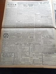 Yeni İstanbul Gazetesi - 24  Temmuz 1953 - Rusya'nın Batılı Devletlere Cevabı - Vicdan Ve Toplanma Hürriyetini Koruma Kanunu Kabul Edildi - Kore'de Anlaşma İhtimali Çoğaldı - Eski Muhariplerin Şeref Günü - Amerikan Gazeteci William Henri Chamberlain'in Basın Toplantısı - Millet Partisi'ne Dair İstanbul Tahkikatı Son Safhada - Döner Ayna Yazan Halide Edip Adıvar Yazı Dizisi - Profesör Doktor Sadi Irmak - Sanayi Atmosferi Ve Terbiyesi - Doğu Almanya'da Ciddi Kargaşalıklar - Komünist Çin Ve Birleşmiş Milletler - Meşrutiyet İlanının Yıldönümü - Binbirgece Masalları Canem Çeviren Reşad Nuri Darago Yazı Dizisi - Günde Yalnız Bir Saat Su Yüzüne Çıkan Tren Yolu - Gökbayrak Yazan Leon Cahun Yazı Dizisi - Tam On Yıl Sonra Gözleri Açılan Kör - İslam Memleketleri Yazan Fikret Adil Yazı Dizisi - Mühim Bir Keşif 70.000 Sene Evvel Yeryüzünde Yaşayan İnsan İskeleti Bulundu - Yeni İstanbul Kömür Havzasında Bir Ocak Katırının Hikayesi - General Electric Ampul - Dermojen - Çiftlik Pastörize İnek Sütü