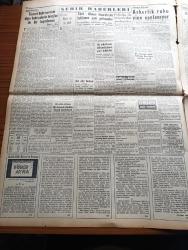 Yeni İstanbul Gazetesi - 31 Temmuz 1953 - Kore Barış Konferansı - Mustafa Nermi - Amerikan Uzak Doğu Komutanı Mark Clark Sulh Kızıllar'a Bağlı Diyor - Sovyetler Avusturya'yı Gafil Avlamak İstiyor - Malatya Emin Yalman'a Yapılan Suikast Hakkında Duruşma - Adnan Menderes Ege Kasım Gülek de Karadeniz Bölgesine Gidiyor - Elektrik Arızası Yüzünden İstanbul Radyosunda - Türkiye Almanya Ticari Münasebetleri Gelişiyor - Döner Ayna Yazan Halide Edip Adıvar Yazı Dizisi - Baydar Derler - Kravat Yüzünden İşlenen Cinayet - Kore'de Müttefikler Ve Komünistler Ateşkes Hattına Çekildiler - Ankara İstanbul İzmir Radyosu Programı - Binbirgece Masalları Canem Çeviren Reşad Nuri Darago Yazı Dizisi - Hüseyin Avni Şanda -  Dış Ülkelerin Pahalılığı Bir Mazeret Midir - İlk Yazı Makinesini Kim İcat Etti - Milyonerler Cenneti Cote D'azur - İstanbul Şehrinden Röportajlar - İslam Memleketleri Yazan Fikret Adil Yazı Dizisi - Balerinlere At Yasak - Modern Pakistan'da Resim Sanatı - Çapamarka - Arı Bisküvileri